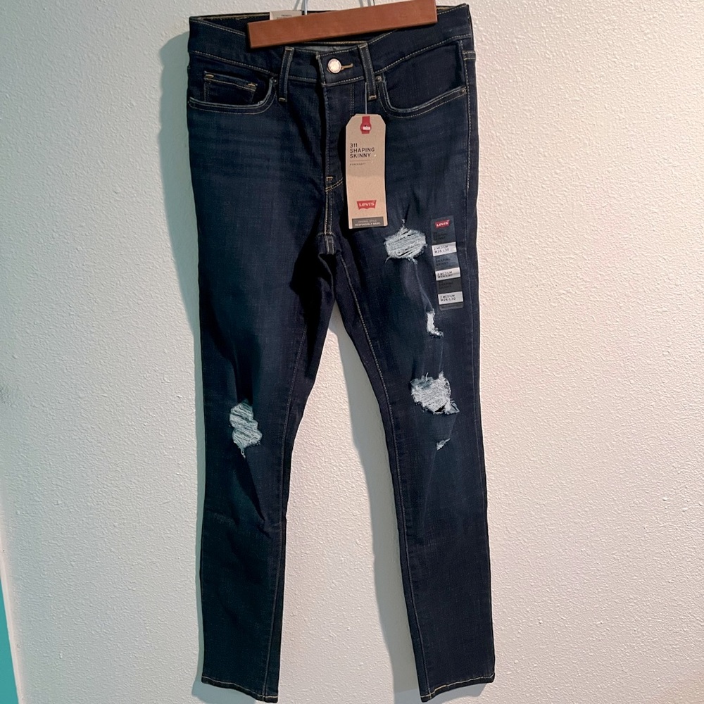 Levi’s .. 311 Shaping Skinny .. size 26W 30L